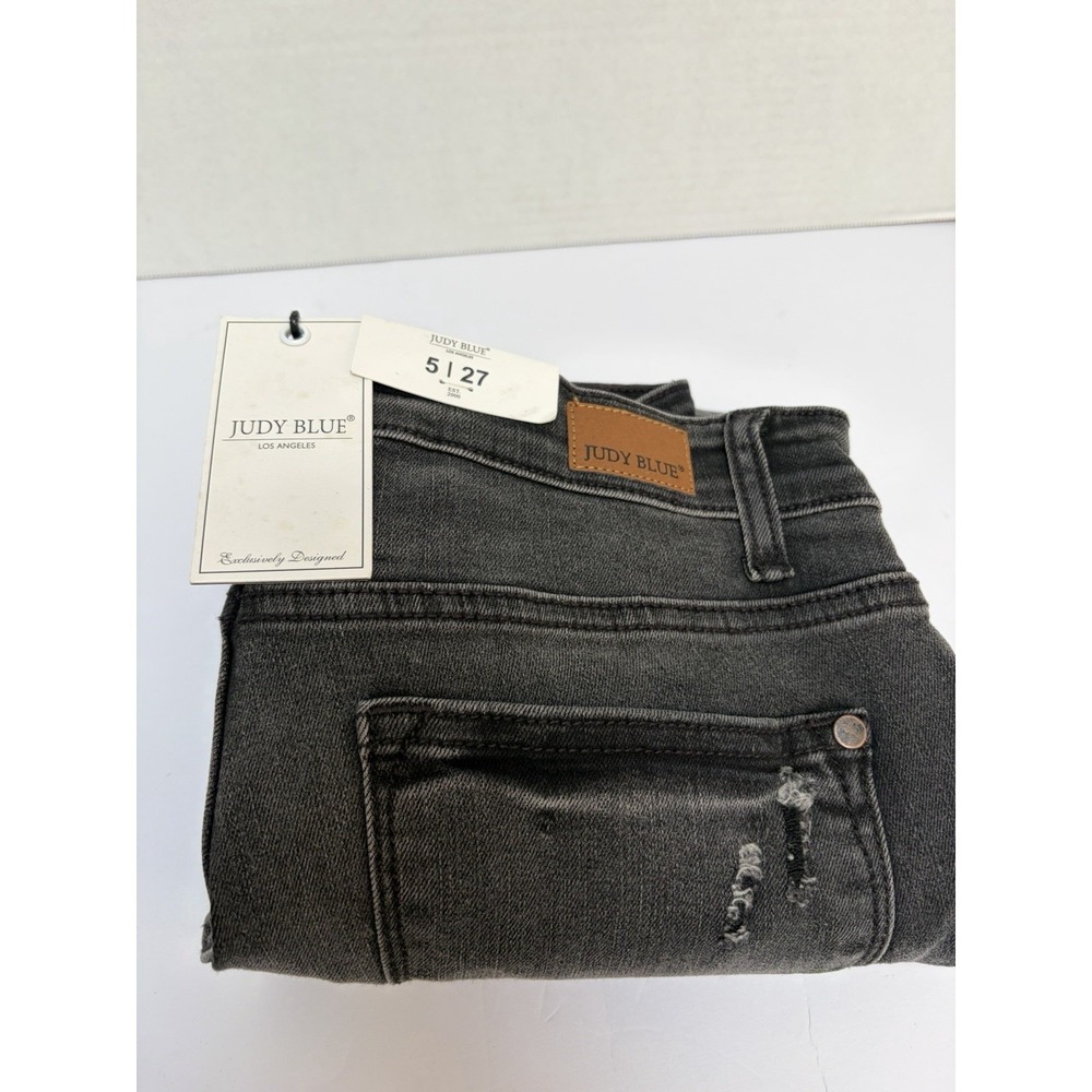 Judy Blue NWT Black Skinny Fit Capri Jeans Distressed Hem Size 5/27 Style #82270